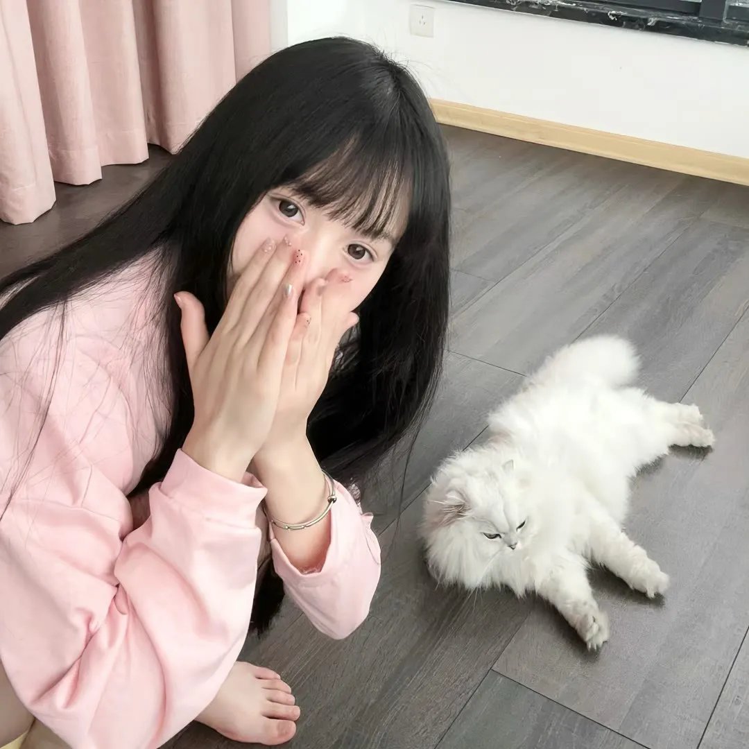 女孩罗塞玛莉